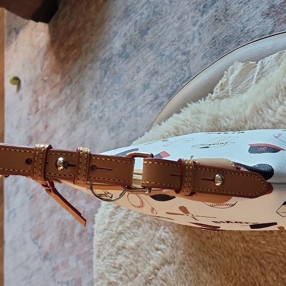 NWOT Dooney & Bourke  Baseball Hobo ⚾️ - Picture 4 of 12